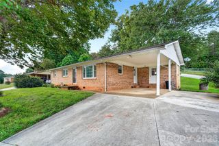 2406 Nix Creek Road, Marion, NC 28752