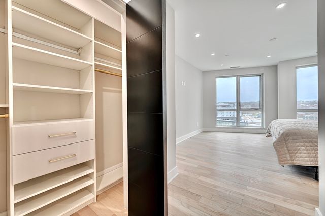 600 Ovation Way, 410 & 411, Newport, KY 41071