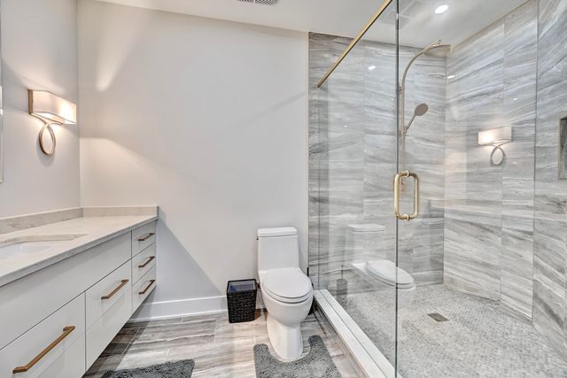 600 Ovation Way, 410 & 411, Newport, KY 41071