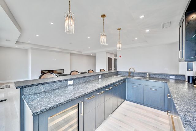 600 Ovation Way, 410 & 411, Newport, KY 41071