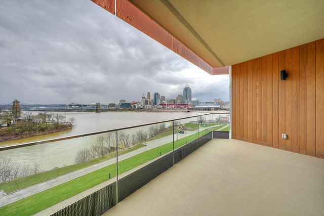 600 Ovation Way, 410 & 411, Newport, KY 41071