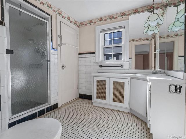 109 Wickham Road, Garden City, NY 11530