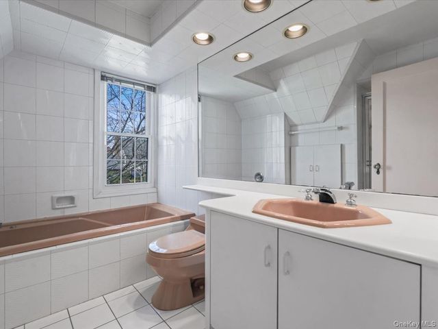 109 Wickham Road, Garden City, NY 11530