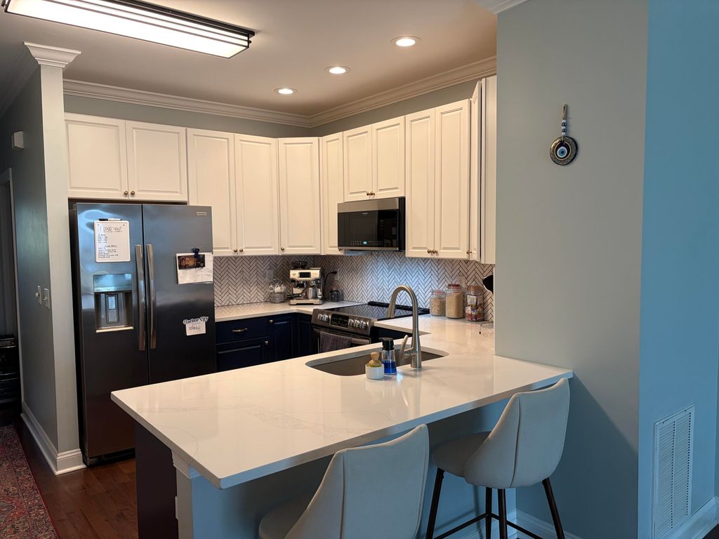 1815 Dogwood Road Apt 902, Charleston, SC 29414