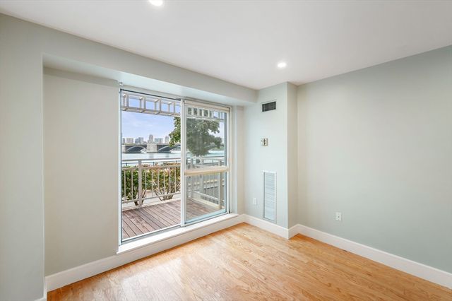 75 Cambridge Prkwy 101, Cambridge, MA 02142