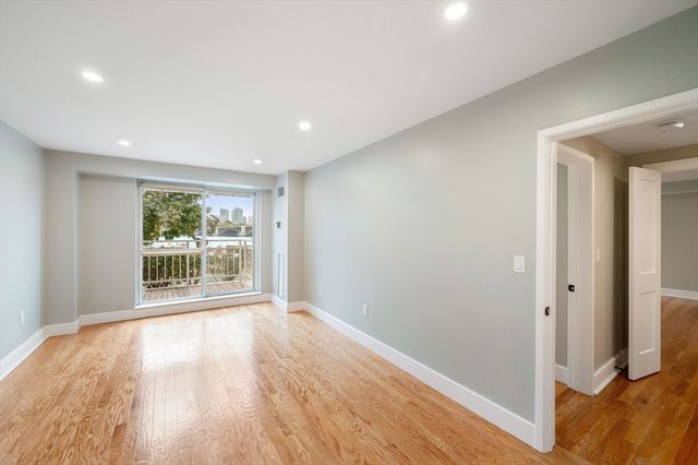 75 Cambridge Prkwy 101, Cambridge, MA 02142
