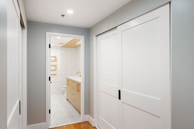 75 Cambridge Prkwy 101, Cambridge, MA 02142