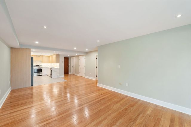 75 Cambridge Prkwy 101, Cambridge, MA 02142