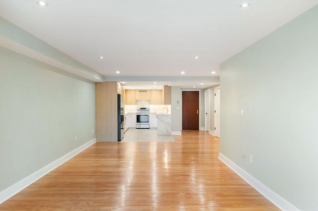 75 Cambridge Prkwy 101, Cambridge, MA 02142