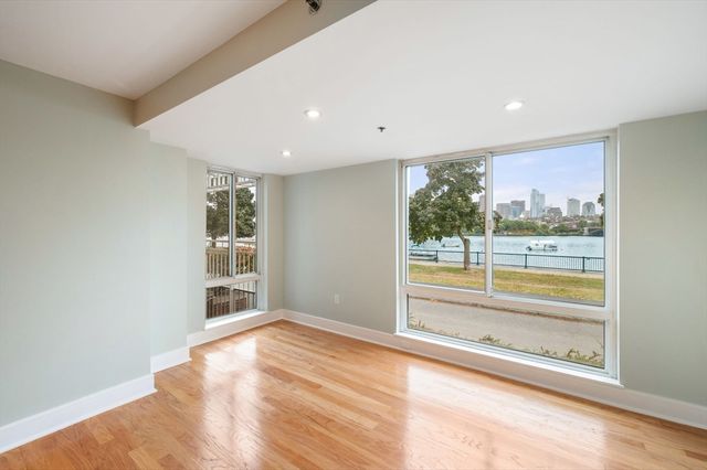 75 Cambridge Prkwy 101, Cambridge, MA 02142