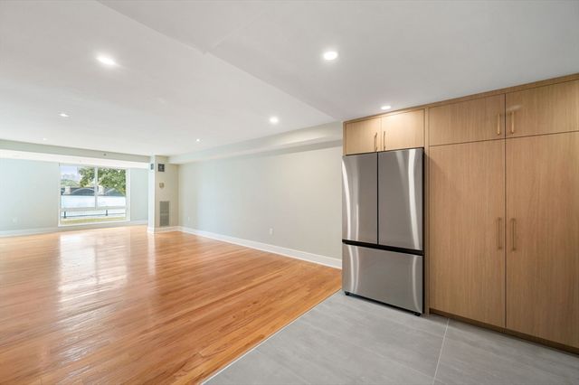 75 Cambridge Prkwy 101, Cambridge, MA 02142