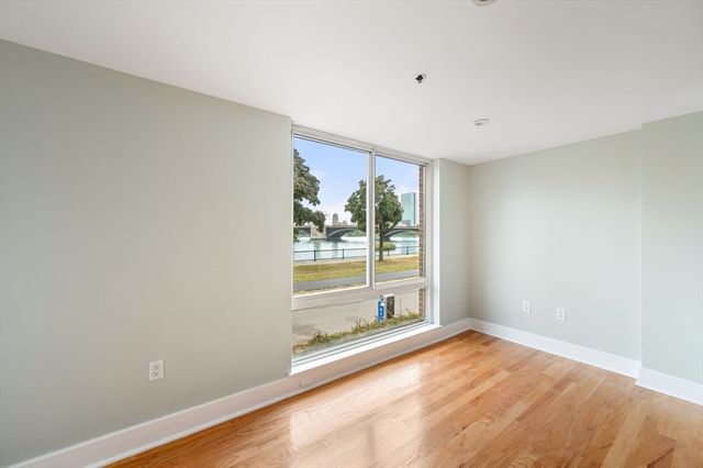 75 Cambridge Prkwy 101, Cambridge, MA 02142