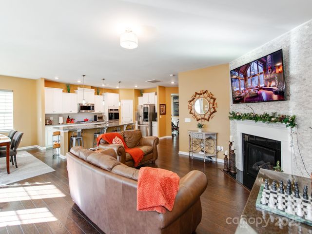 2412 Napa Valley Drive, Waxhaw, NC 28173