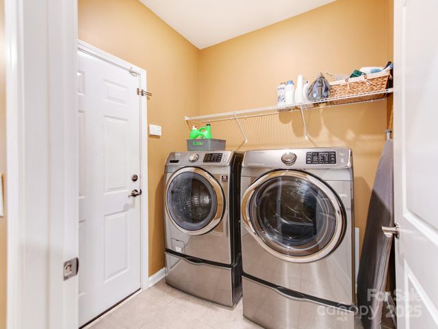 2412 Napa Valley Drive, Waxhaw, NC 28173