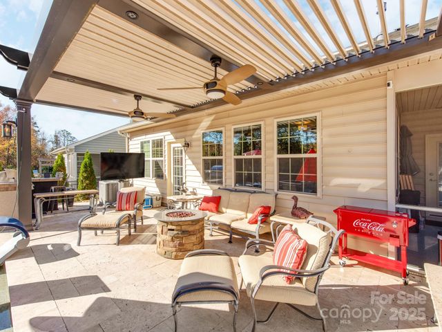 2412 Napa Valley Drive, Waxhaw, NC 28173