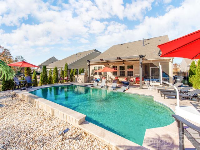 2412 Napa Valley Drive, Waxhaw, NC 28173