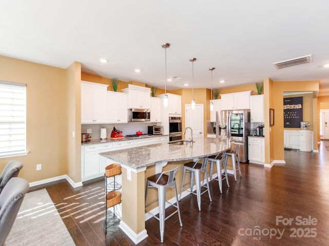 2412 Napa Valley Drive, Waxhaw, NC 28173