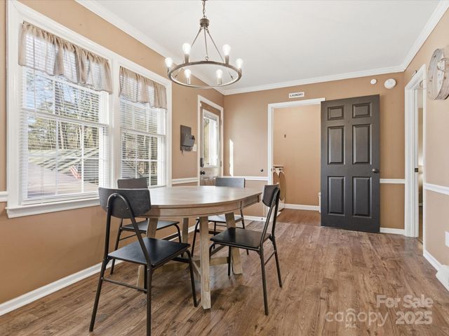 5900 Lindenwood Drive, Matthews, NC 28104