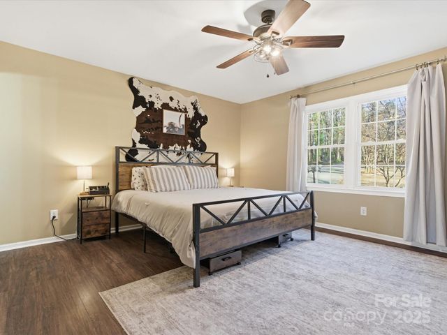 5900 Lindenwood Drive, Matthews, NC 28104