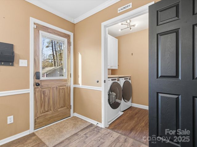 5900 Lindenwood Drive, Matthews, NC 28104