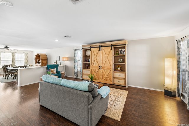 802 Creek Gate, San Antonio, TX 78253