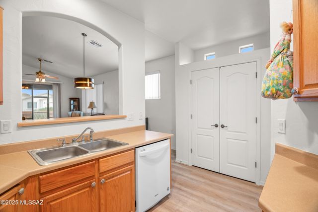 2199 S Via Massari, Green Valley, AZ 85614