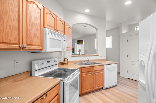 2199 S Via Massari, Green Valley, AZ 85614