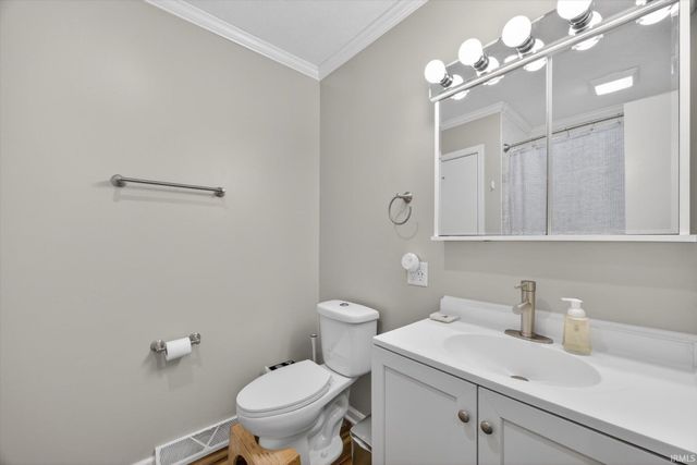 4587 S Patricia Lane, Bloomington, IN 47403