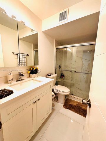 9321 Sunrise Lakes Blvd 305, Sunrise, FL 33322