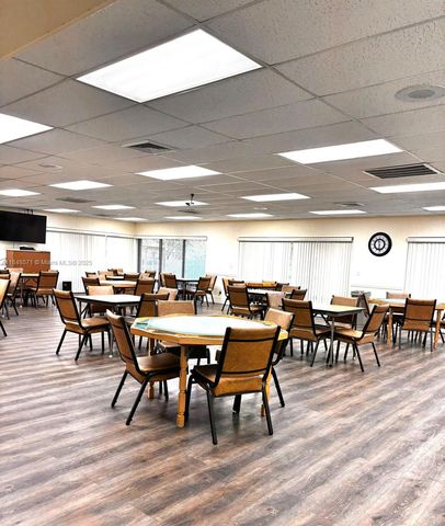 9321 Sunrise Lakes Blvd 305, Sunrise, FL 33322