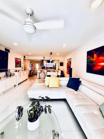 9321 Sunrise Lakes Blvd 305, Sunrise, FL 33322