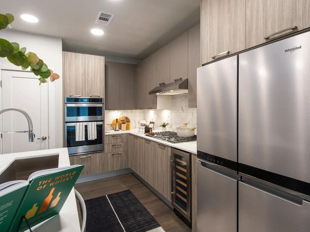 510 W 20th Street 1018, Houston, TX 77008