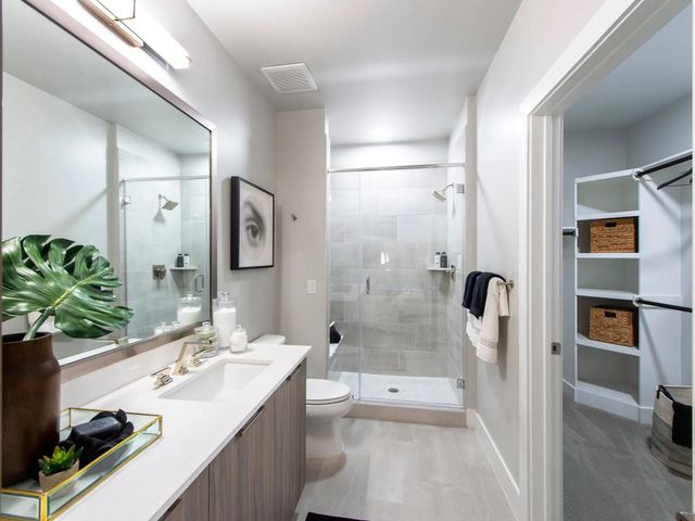 510 W 20th Street 1018, Houston, TX 77008