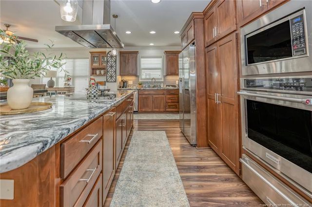 444 Rollingwood Circle, Fayetteville, NC 28305