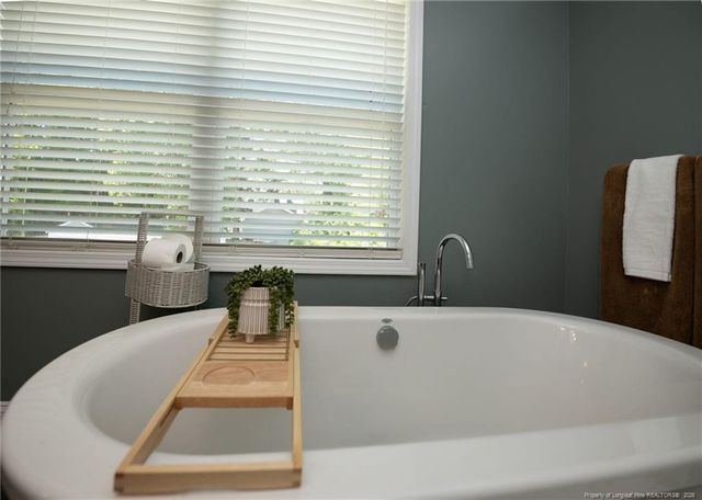 444 Rollingwood Circle, Fayetteville, NC 28305