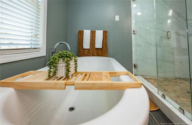 444 Rollingwood Circle, Fayetteville, NC 28305