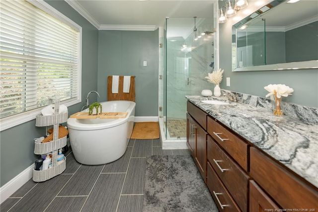 444 Rollingwood Circle, Fayetteville, NC 28305