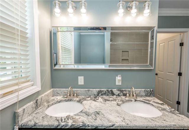 444 Rollingwood Circle, Fayetteville, NC 28305