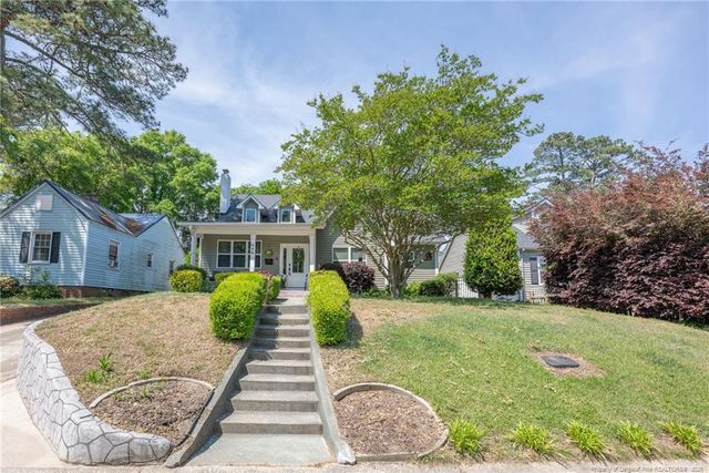 444 Rollingwood Circle, Fayetteville, NC 28305