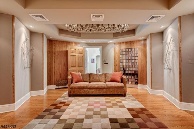 4 Edgewood Rd, Edison Twp., NJ 08820