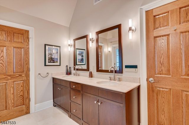4 Edgewood Rd, Edison Twp., NJ 08820