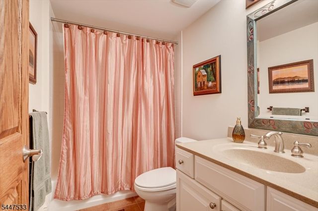 4 Edgewood Rd, Edison Twp., NJ 08820
