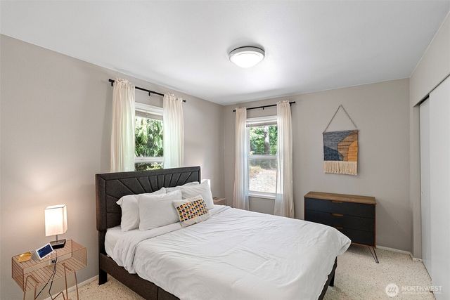 41 E Westlake Place, Allyn, WA 98524