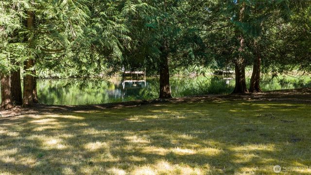 41 E Westlake Place, Allyn, WA 98524