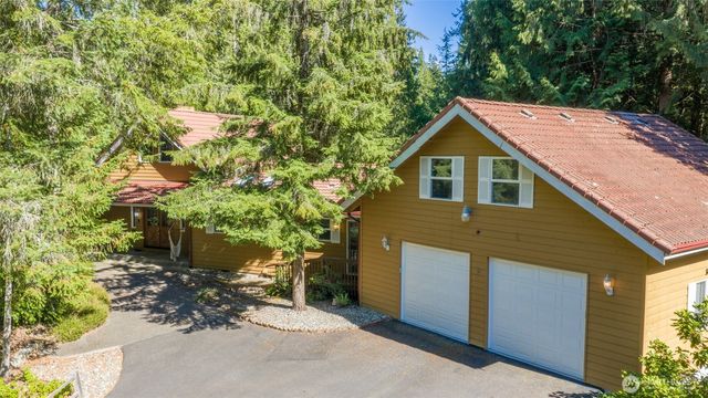 41 E Westlake Place, Allyn, WA 98524