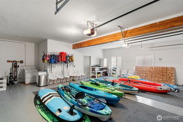 41 E Westlake Place, Allyn, WA 98524