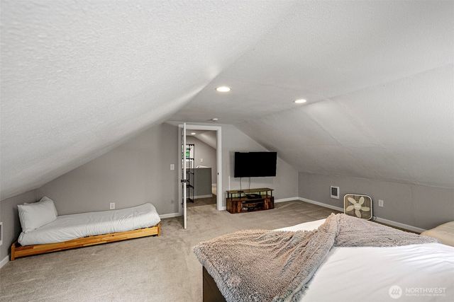 41 E Westlake Place, Allyn, WA 98524