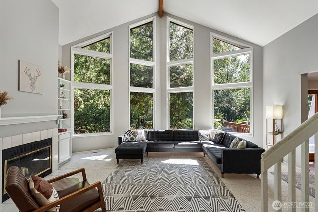 41 E Westlake Place, Allyn, WA 98524