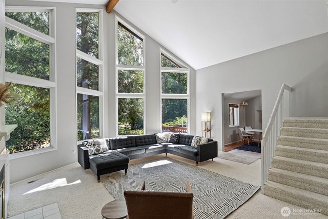 41 E Westlake Place, Allyn, WA 98524