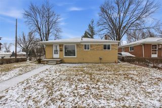 22401 Francis Street, St. Clair Shores, MI 48082